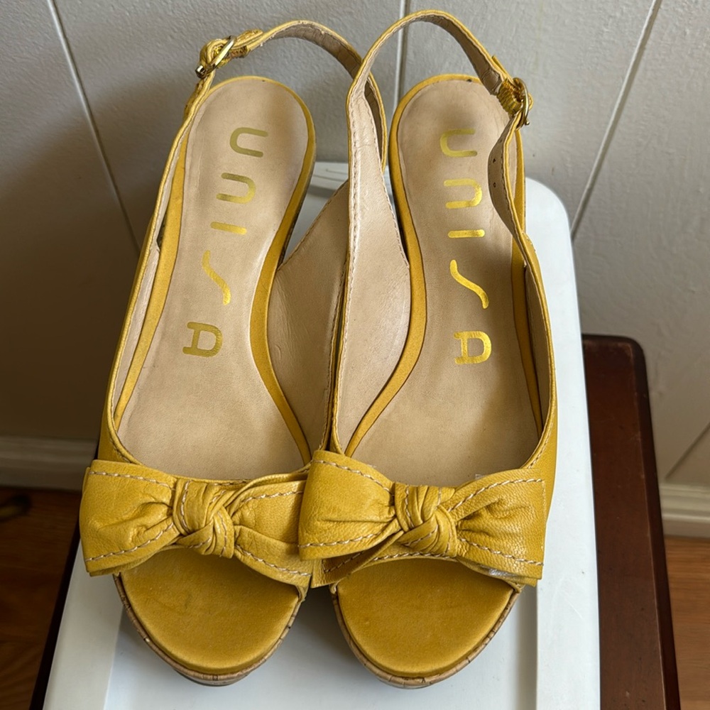 Unisa Wedges